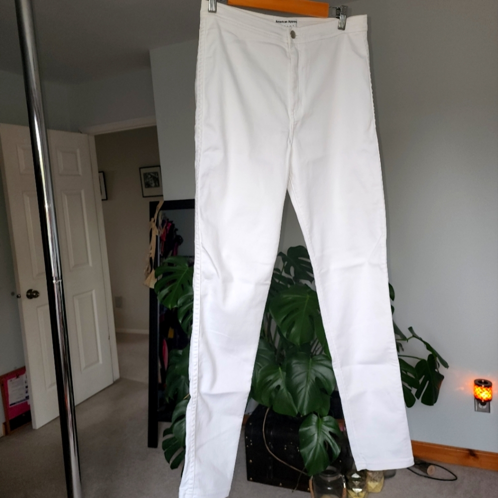 Sexy white stretch jeans